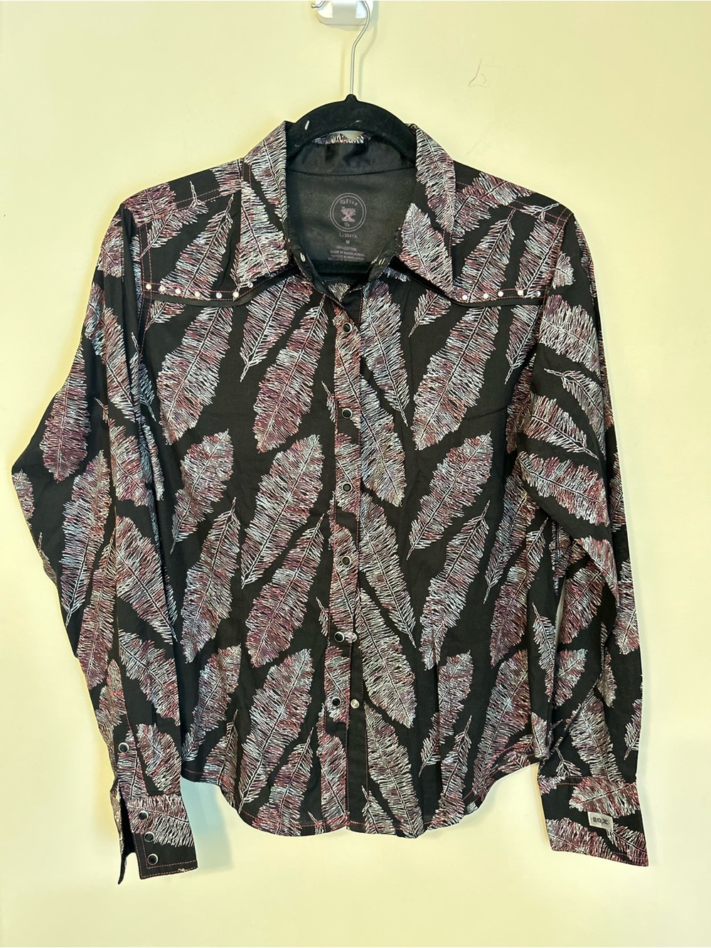 Wrangler Ultra 20X Rodeo Western Black Feather-Print Button-Up Shirt Women’s M